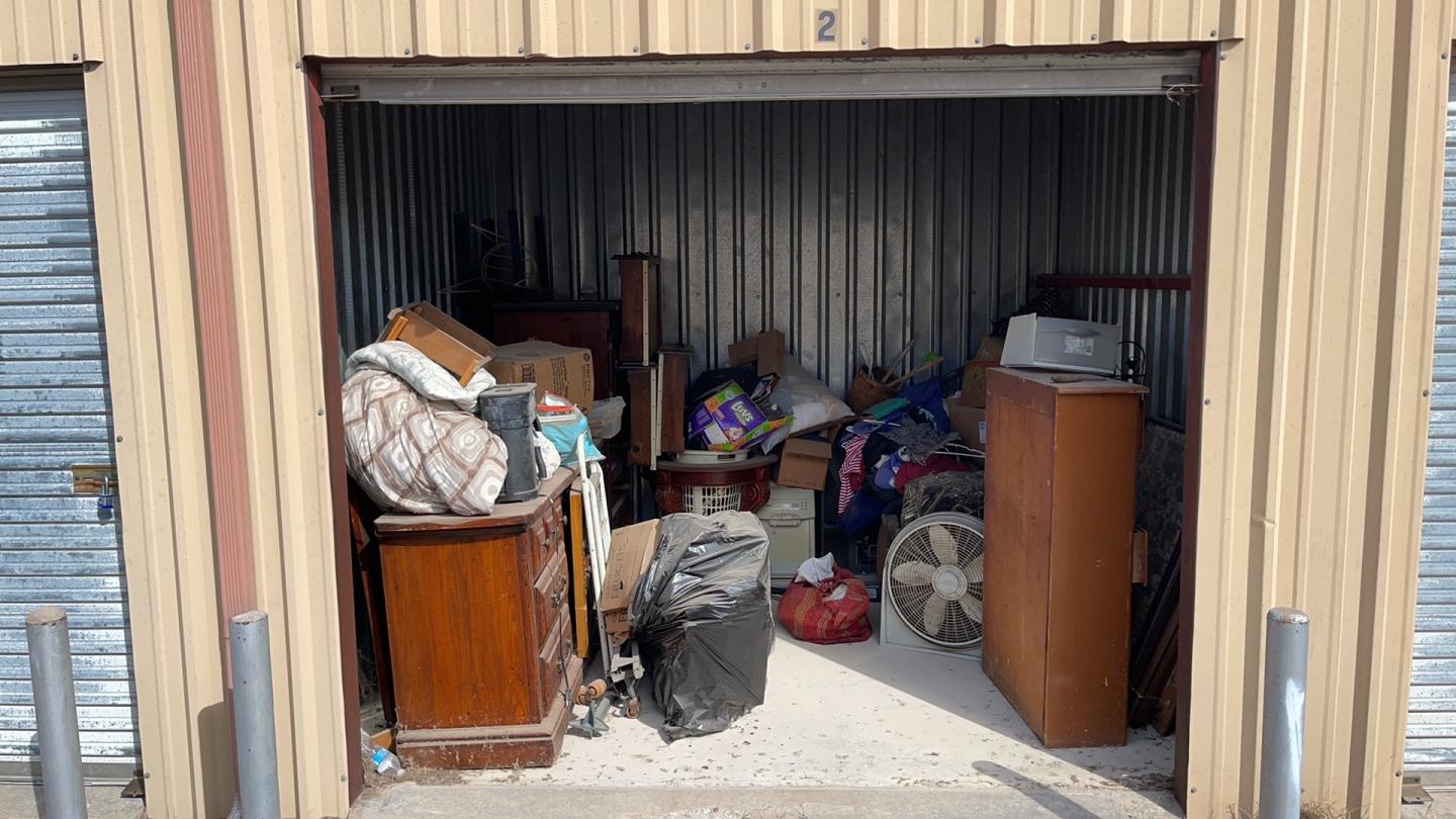 Storage Unit Auction in Granbury, TX at New Storage at Granbury ends on